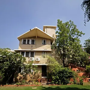 https://hotel-ambavgarh-retreat.udaipurhotels.org